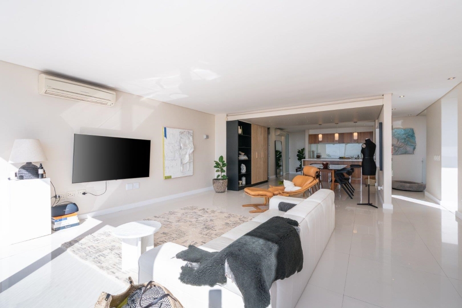 3 Bedroom Property for Sale in Green Point Western Cape